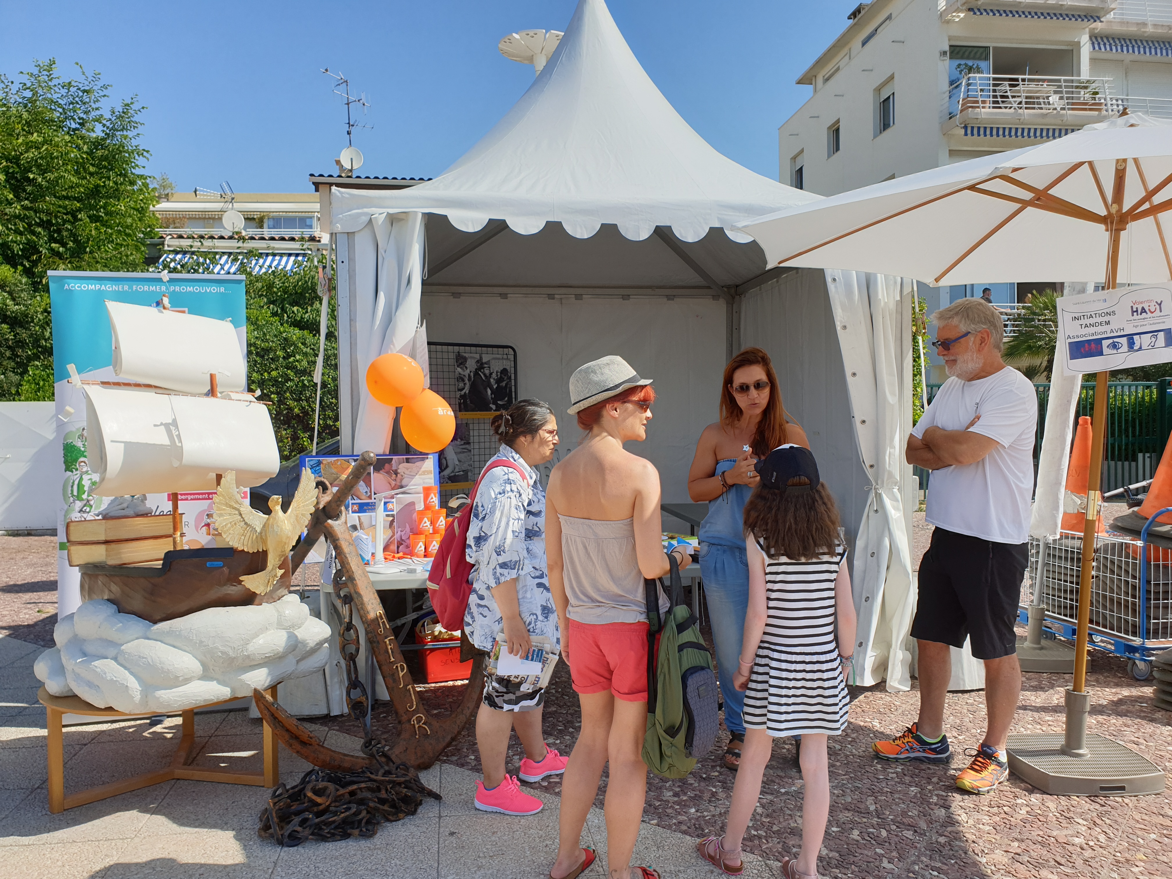 Tous à la plage Saint Laurent du var