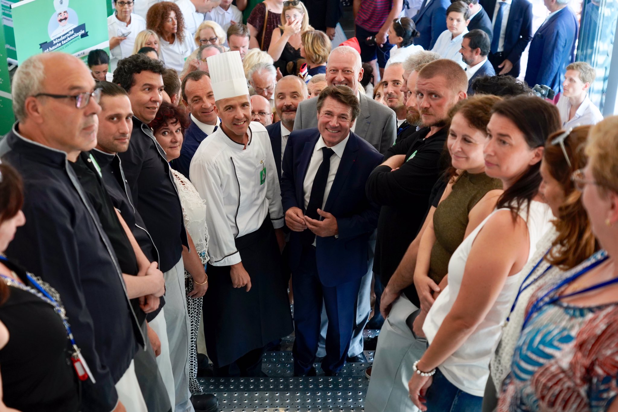 EC-KJiRXUAUccdZ.jpg large